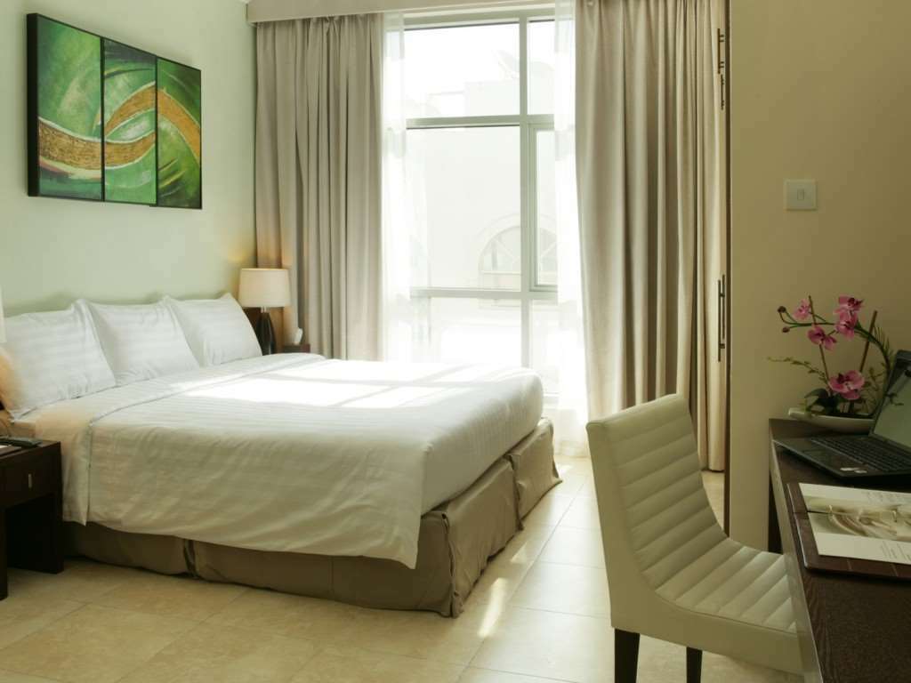 Auris Hotel Apartments Deira Dubai Room photo